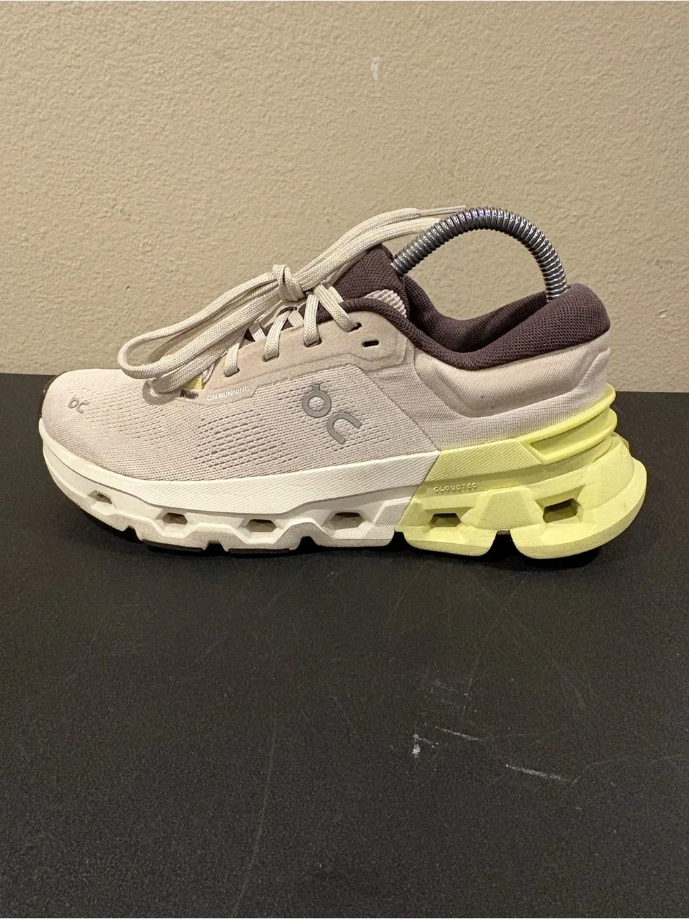 On Cloudflyer 5 Running Shoe Pearl/Hay  Women's Sz 7.5 New Insoles Fast Shipping